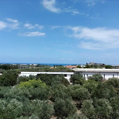 公寓 La Mansarda Di Ninetta 奥托纳